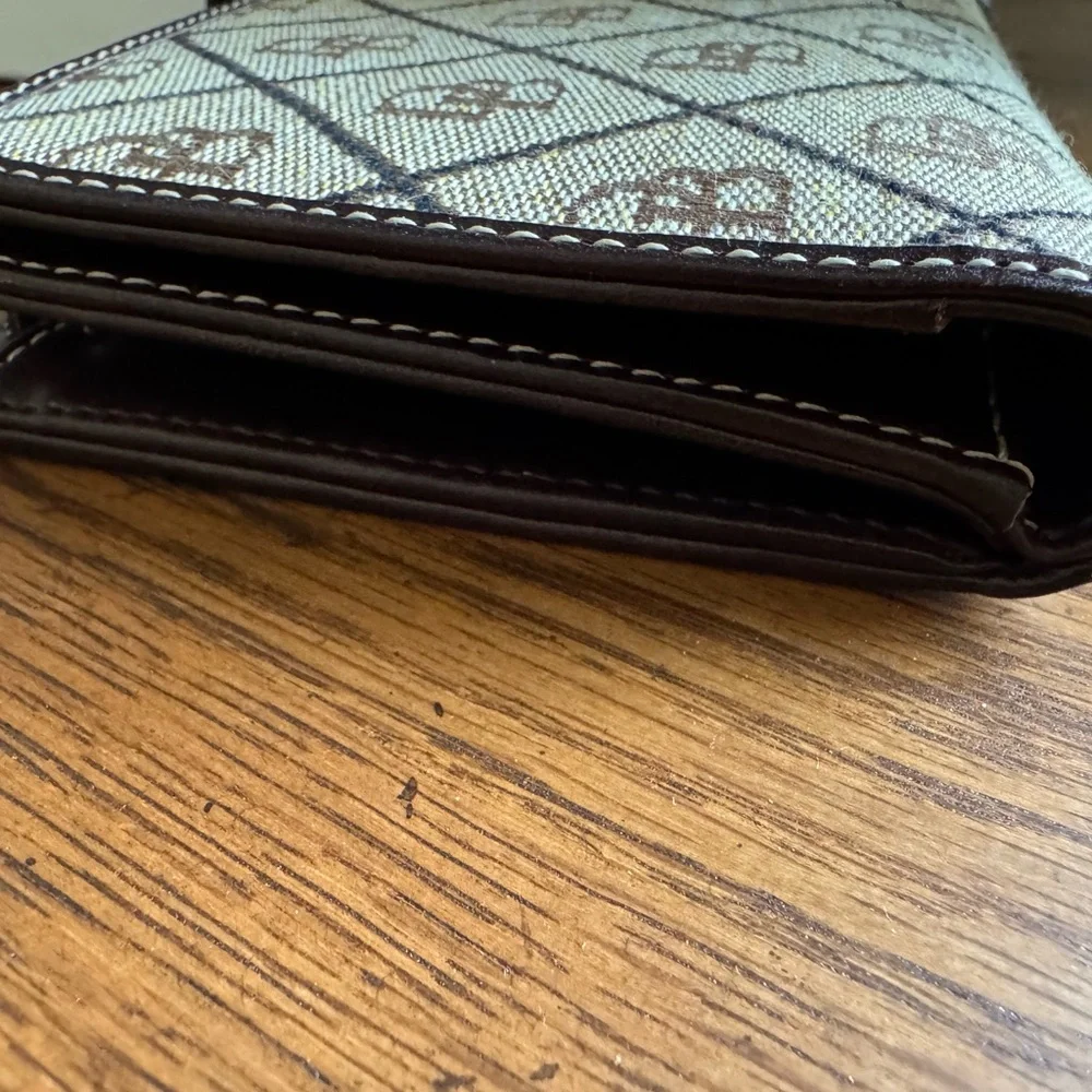 NWT Dooney and Bourke Wallet